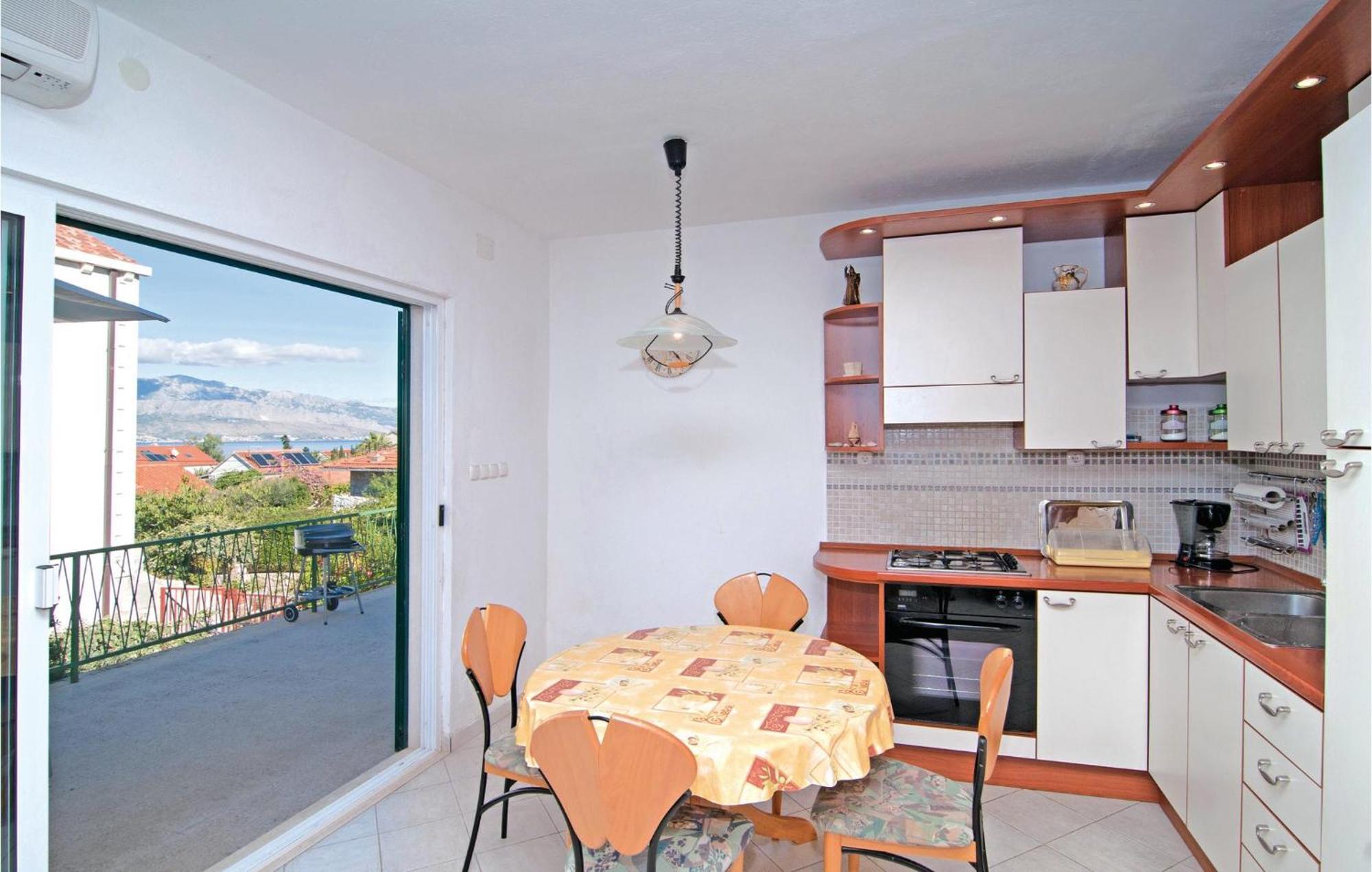 3 Bedroom Cozy Home In Supetar Eksteriør bilde