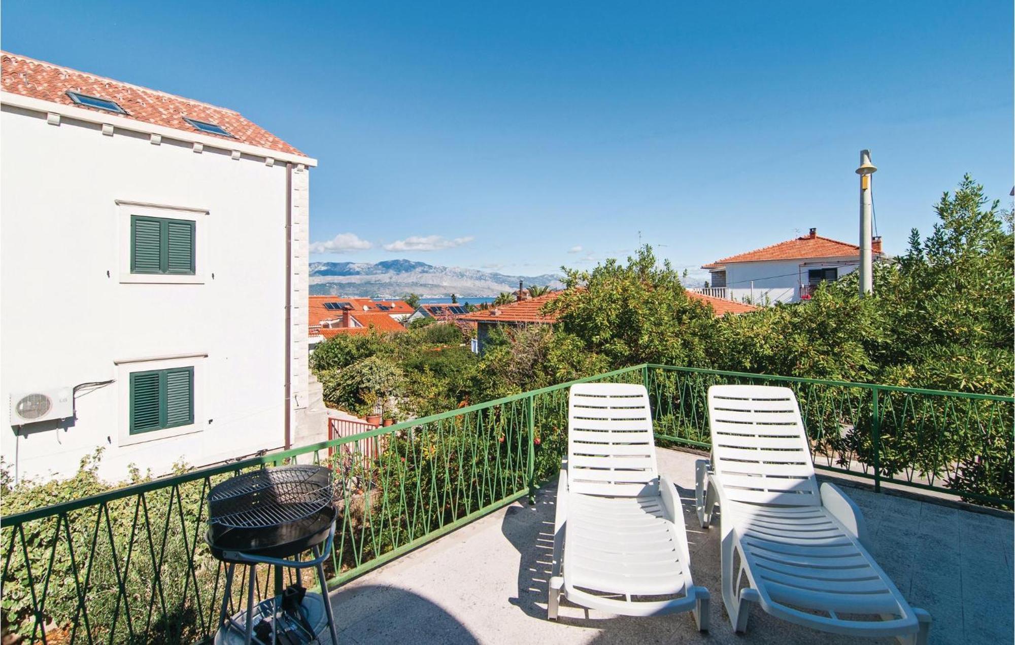 3 Bedroom Cozy Home In Supetar Eksteriør bilde